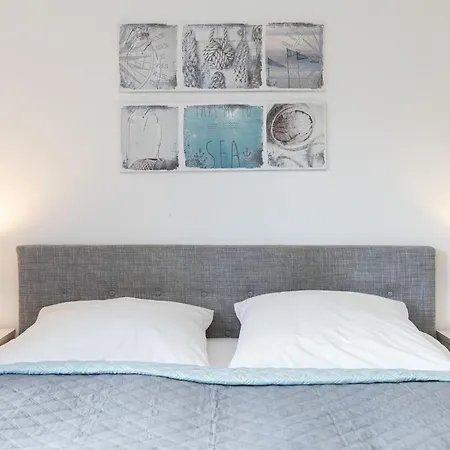 Hafenblick Portland J1 Laboe